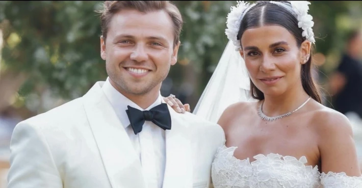Tolga Sarıtaş ve Zeynep Mayruk evlendi